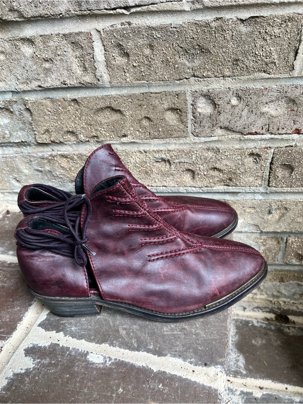 Free People Burgundy Leather Lace-Up Ankle Boot Shoes sz 7